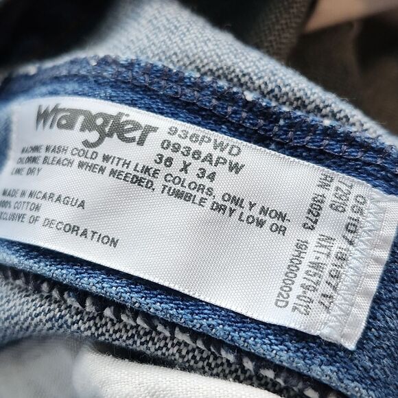 Wrangler Men's Straight Leg Jeans, 100% Cotton, 36x34 - Picture 4 of 7